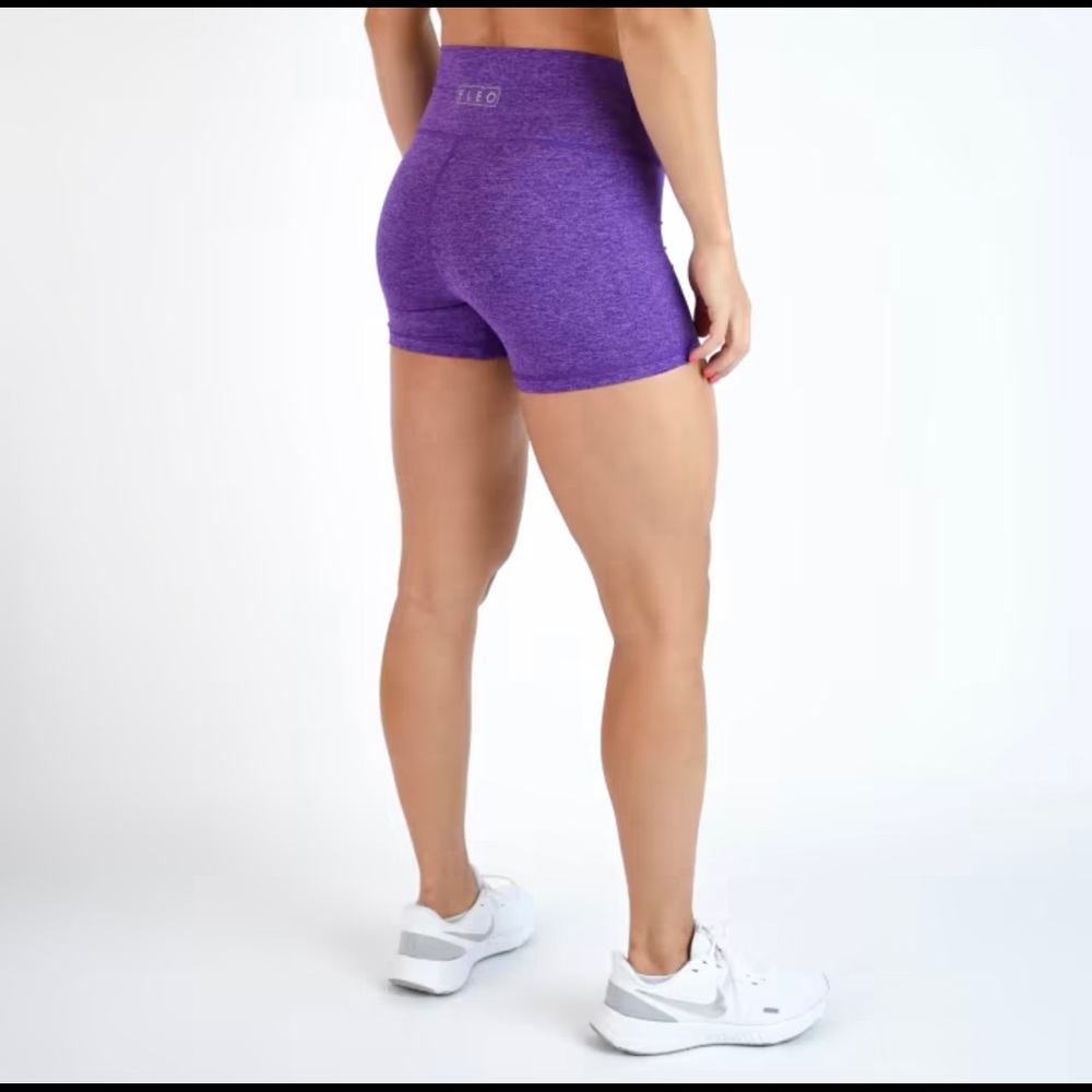 Fleo V Waistband booty shorts